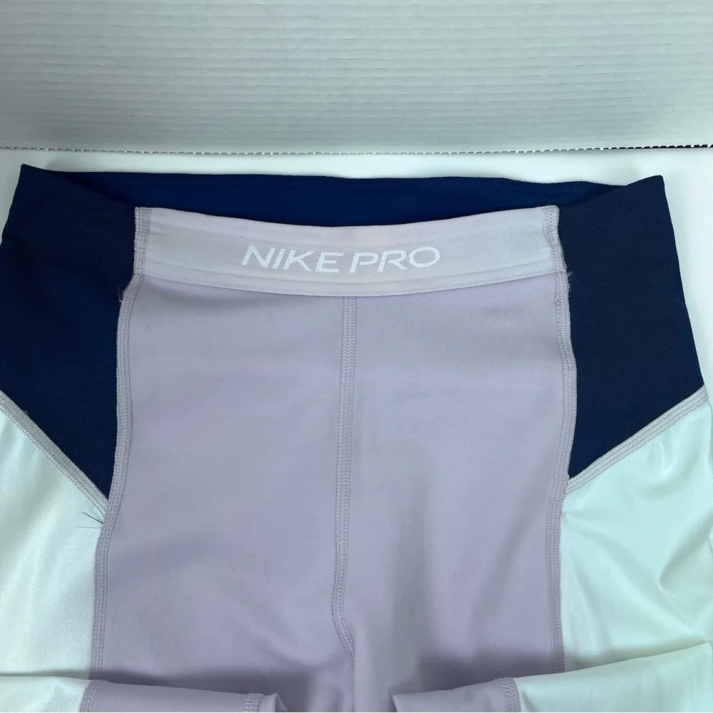 Nike Pro Women's Dri-Fit Pro Luxe 7/8 Training Leggings DA0958 Size M Activewear